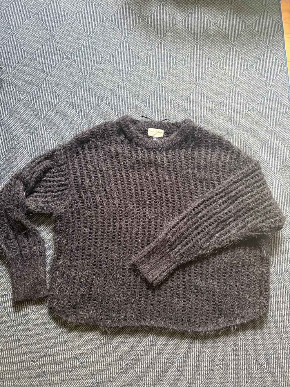 Universal Thread Fuzzy Chunky Knit Sweater in Deep Charcoal